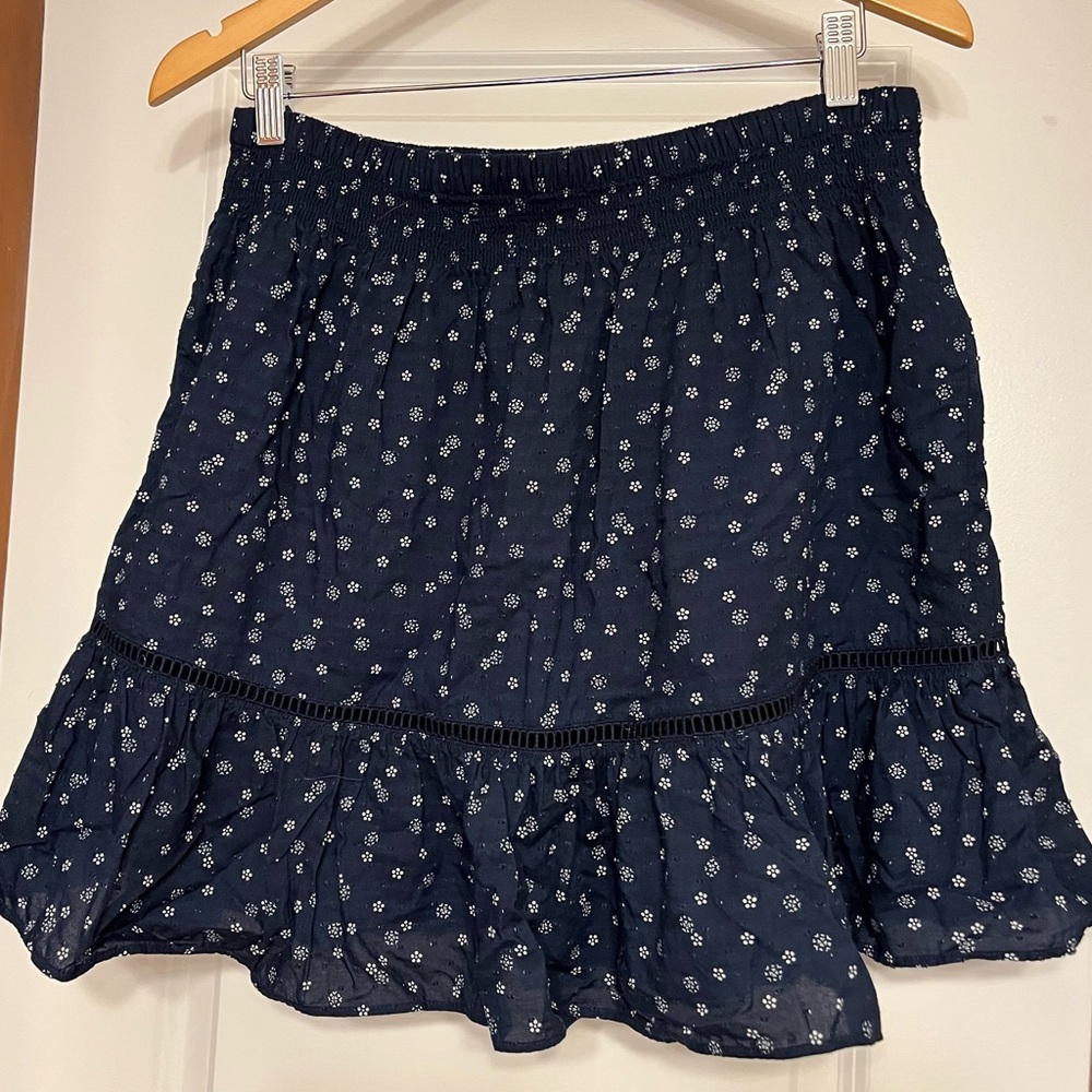 Madewell Smocked Waist ruffle mini skirt with mini white flowers - M